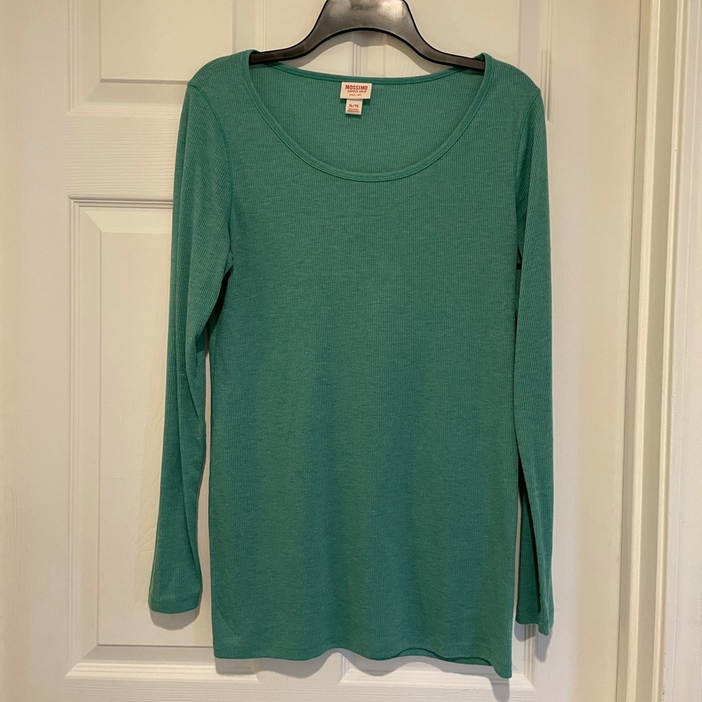 Women’s Long Sleeve T-shirt style Top